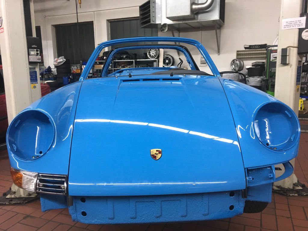 Porsche 911 Frontansicht Werkstatt
